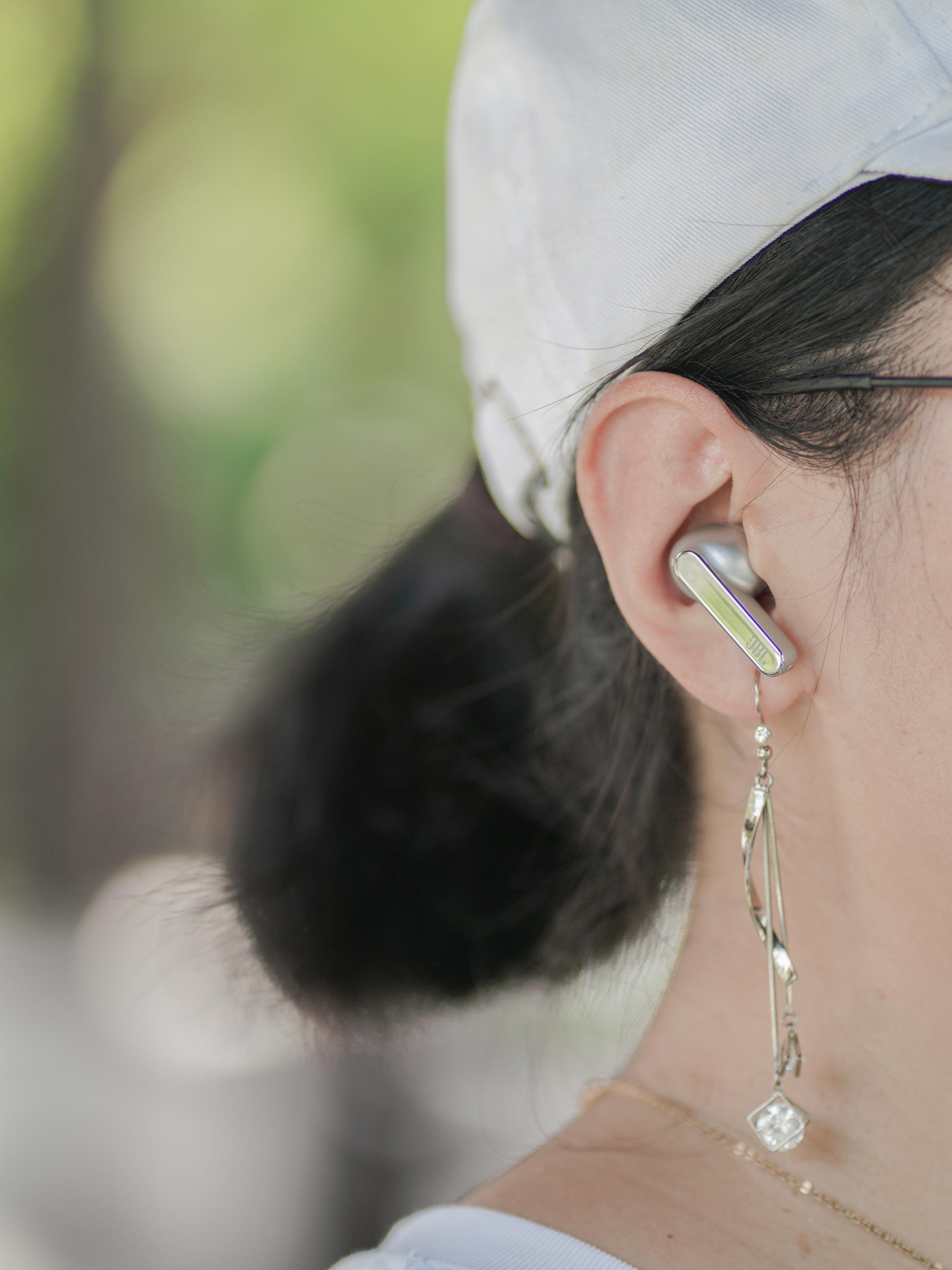 秒杀索尼和BOSE，JBL真无线降噪耳机开箱！真香