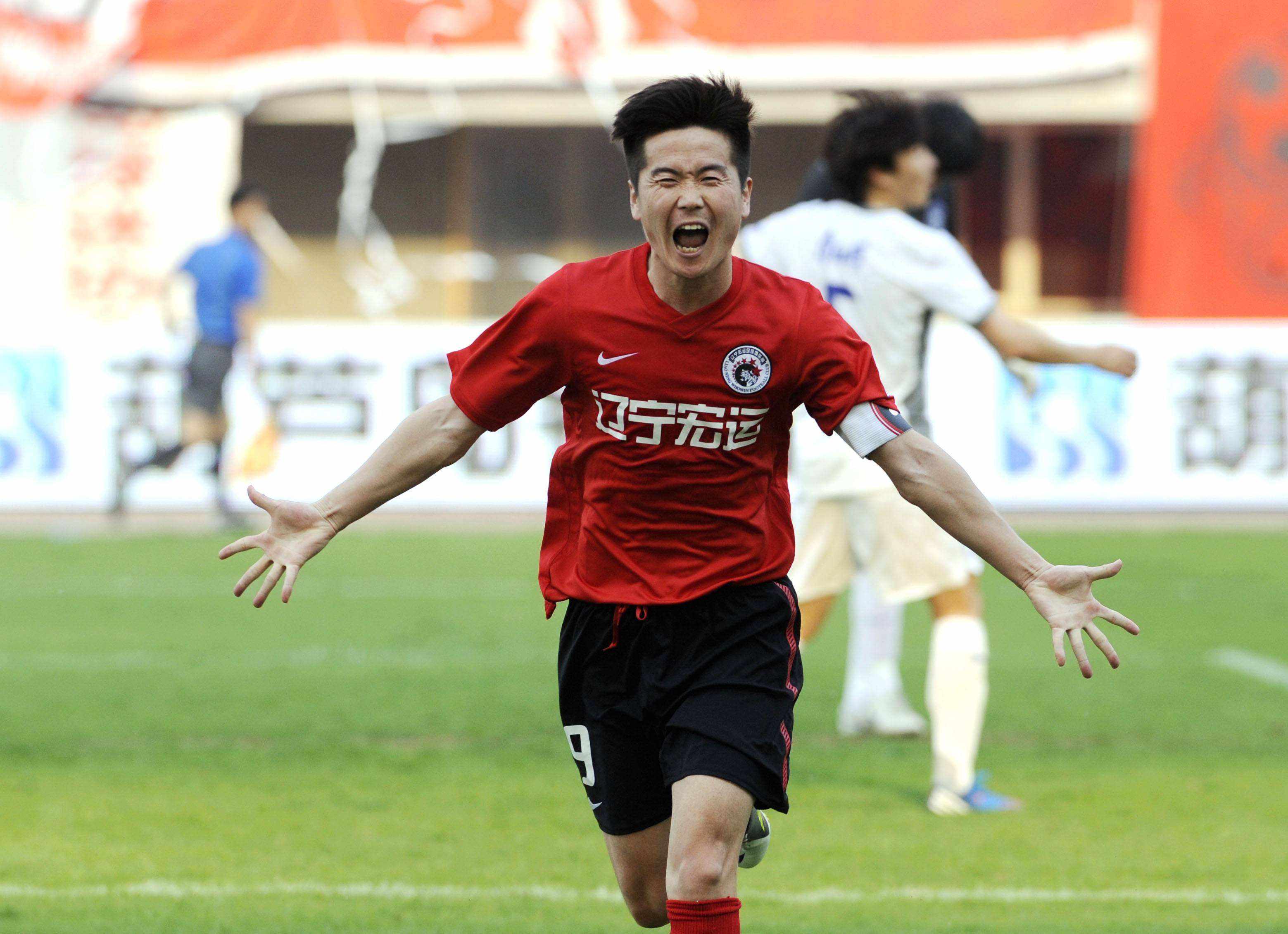 李铁案最新进“囚”中国足坛常青树被抓记者力挺肇俊哲清白