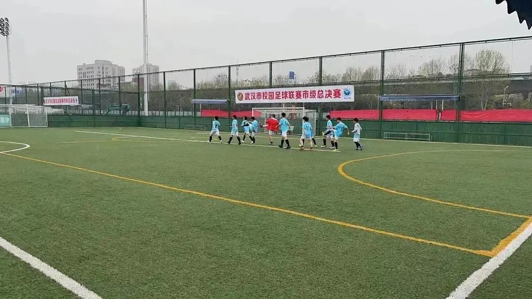 足球氛围浓厚的学校,足球校园氛围