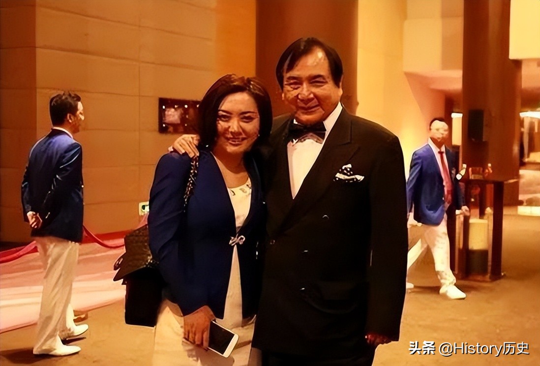 李晓华：京A00001、京A88888的拥有者，中国第1个开上法拉利的人