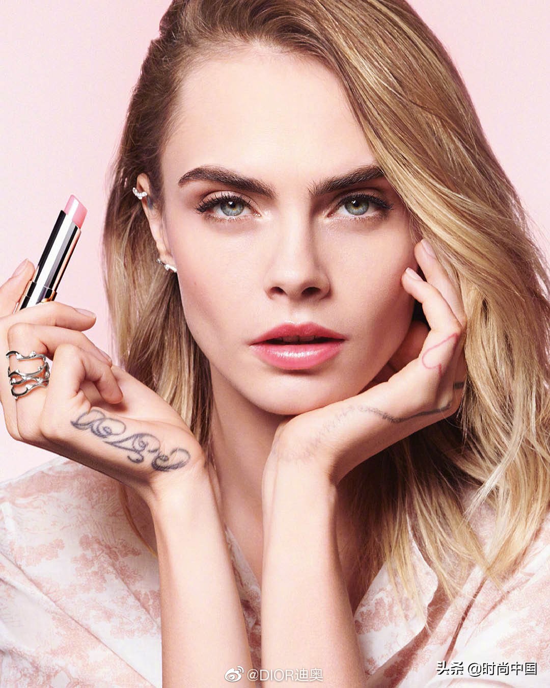 冬天唇部干裂起皮小妙招,保湿嘴唇的神器