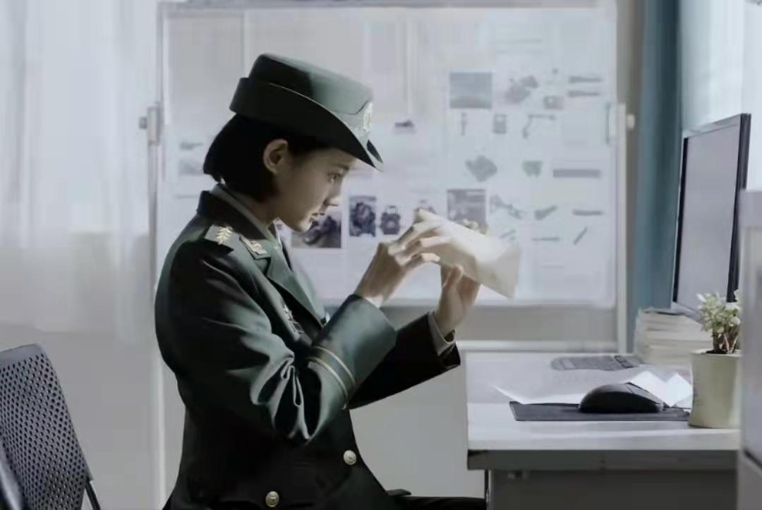 特战荣耀燕破岳和刘招弟什么关系,特战荣耀燕破岳被俘虏谁救了他