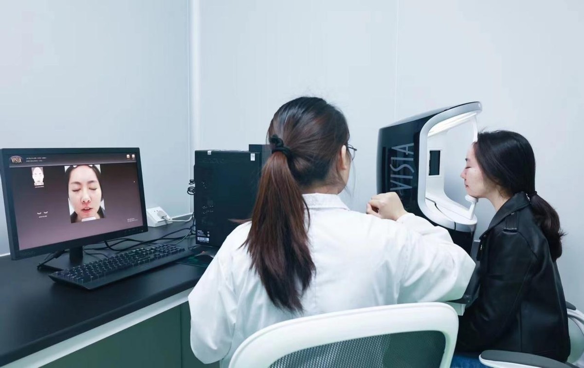 吉米美白淡斑怎么使用,吉米美白淡斑官方旗舰店