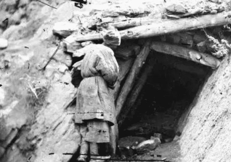 鏃ユ湰渚靛崕鍏借鐓х墖,渚靛崕鏃ュ啗鍏借缁濈増鐓х墖