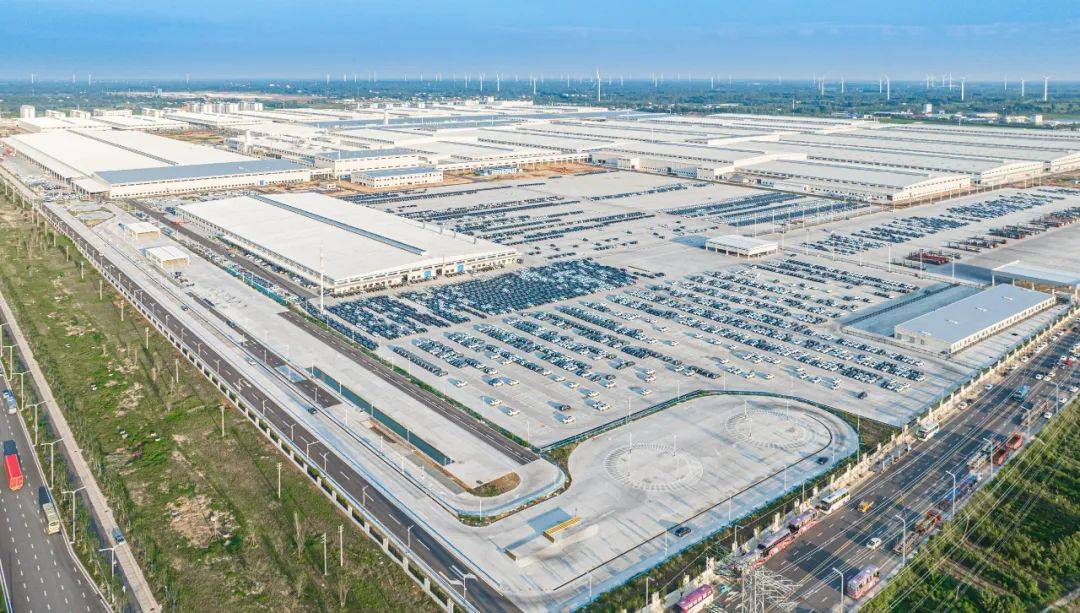 郑州航空港经济综合实验区汽车城,跑出加速度绽放新颜值