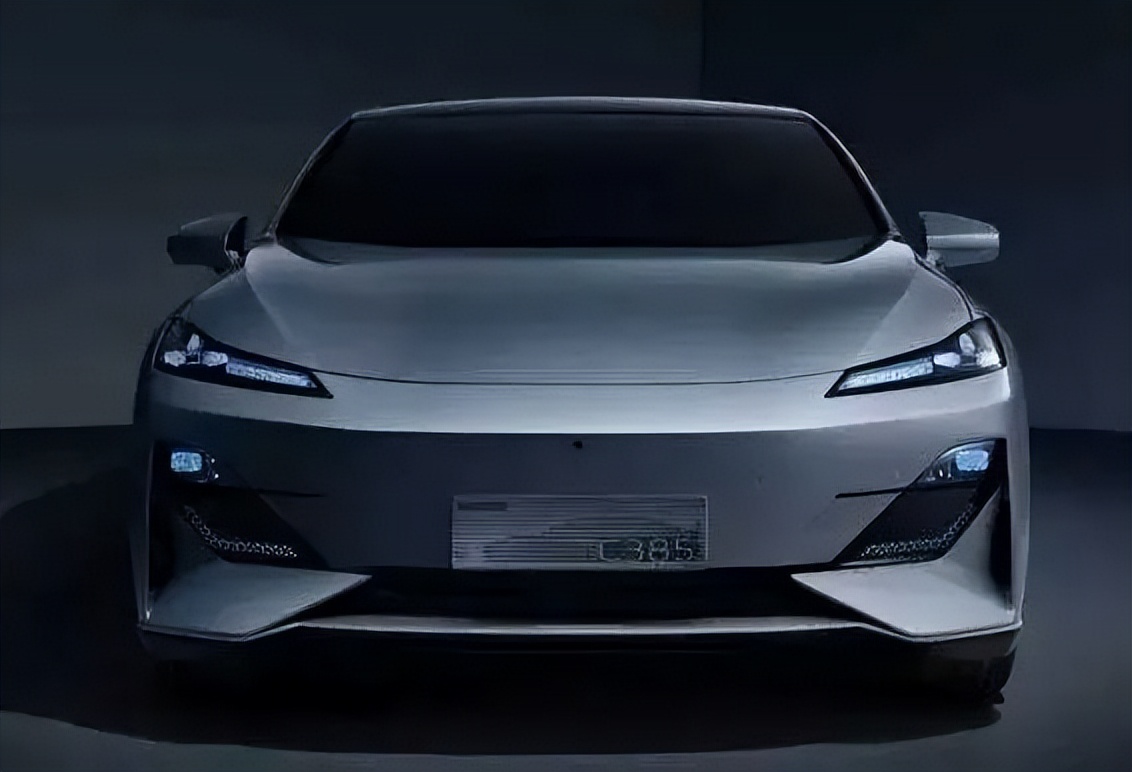 最新国产首款氢能车亮相,首款氢能源汽车续航1000公里