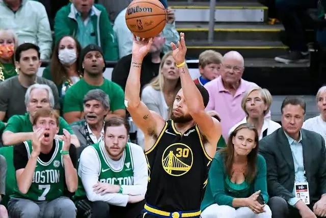 勇士vs凯尔特人g3数据统计,勇士对凯尔特人g3汤普森25分集锦