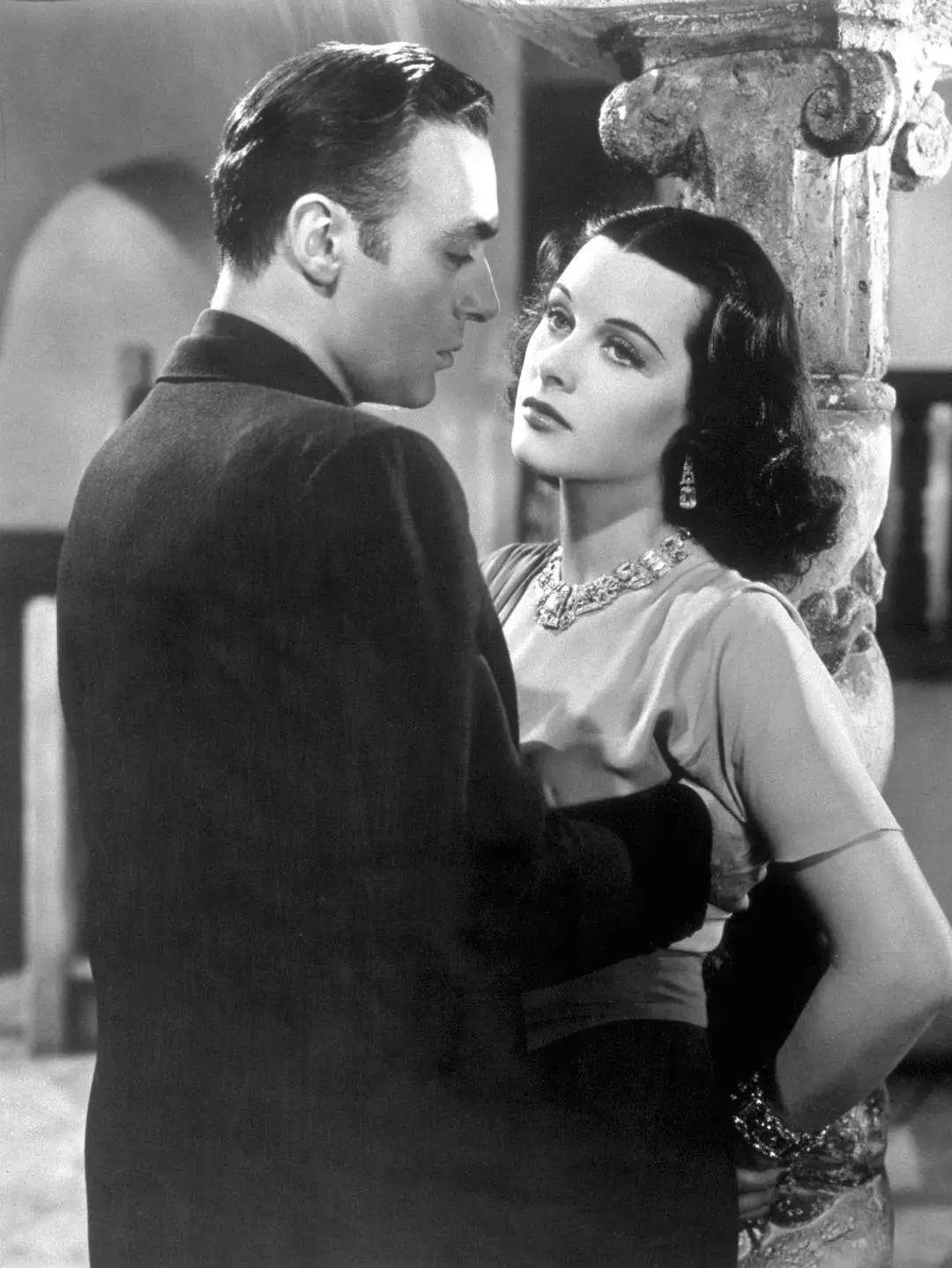 “裸奔*星艳**”和多位大佬的瓜！