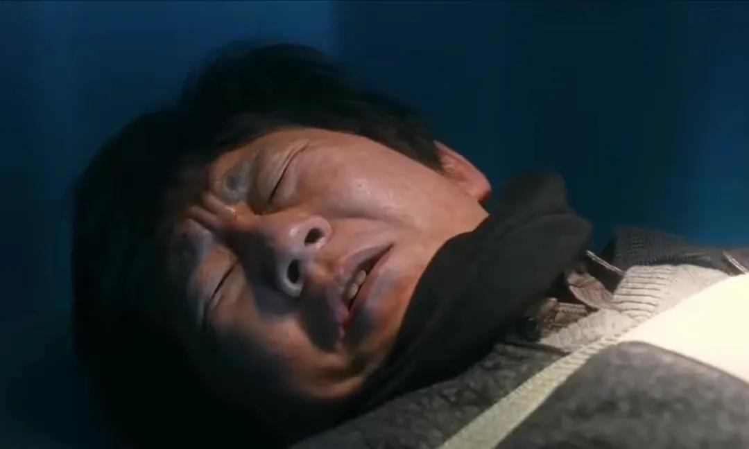 《他是谁》：看懂蒋广善死前的一笑，才知他杀人成瘾的真相！可怕