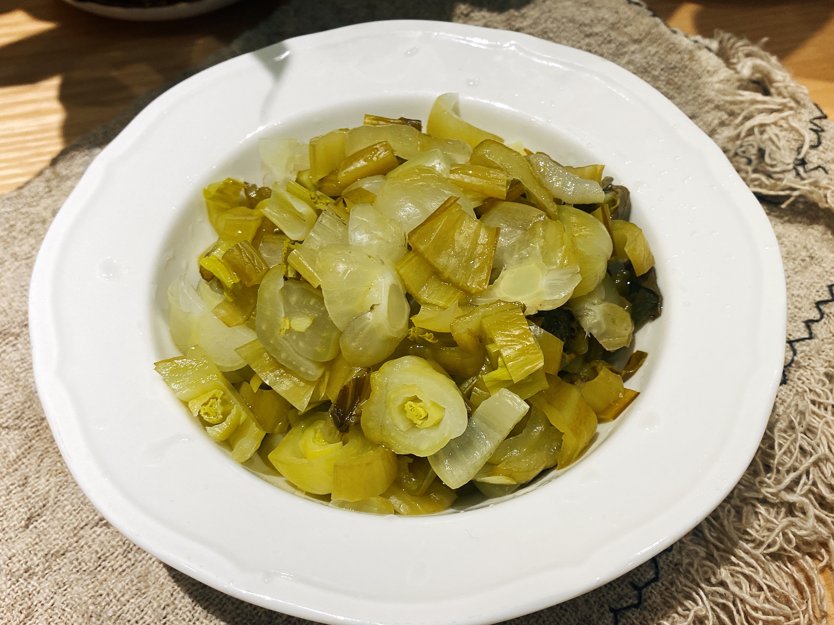 想吃酸菜自己做,想吃酸菜必须自己动手