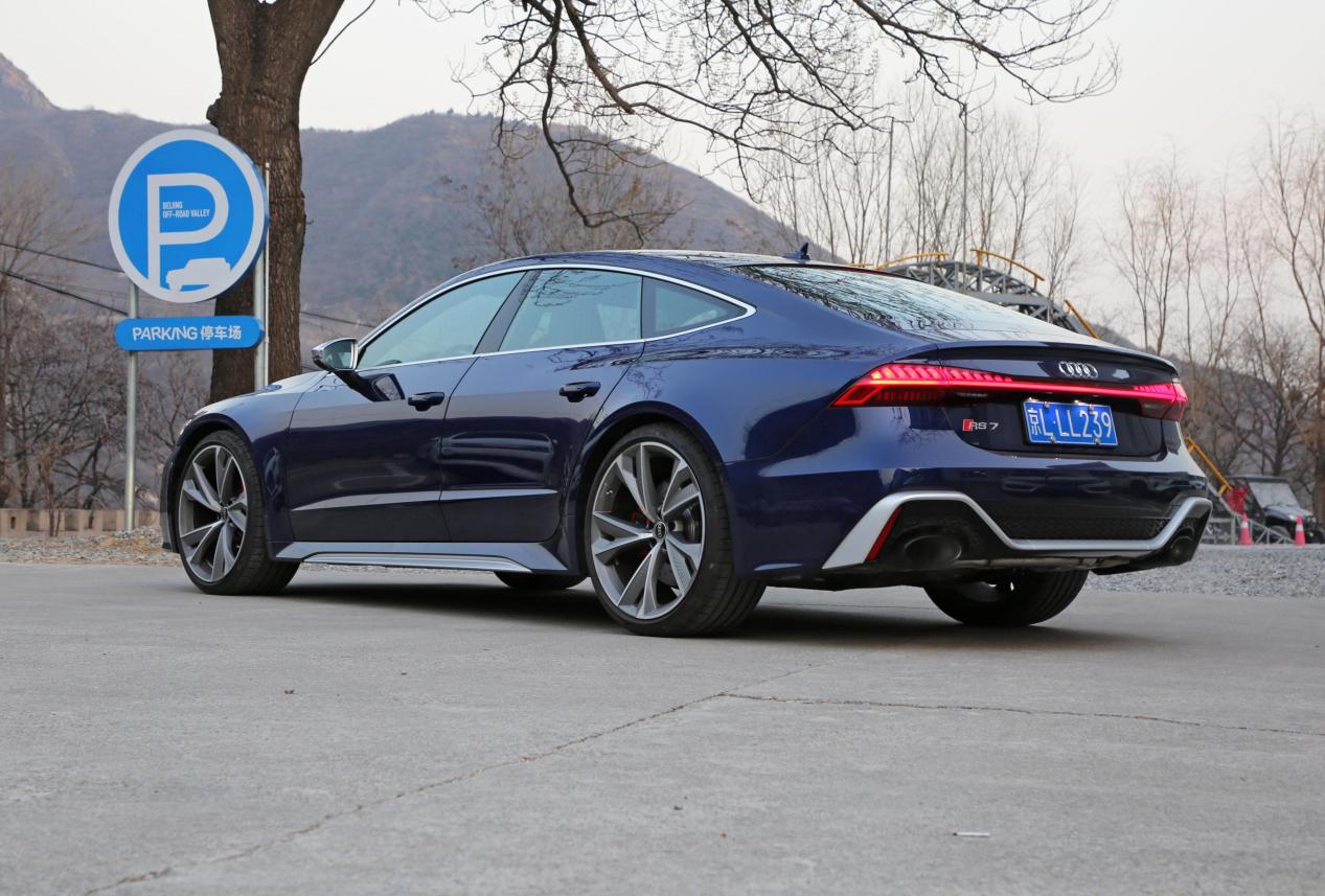 奥迪rs7高端大气是成功男士的首选,新款奥迪rs7sportback