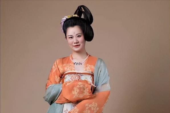 唐朝服饰袒胸露背,唐朝女子内衣服饰