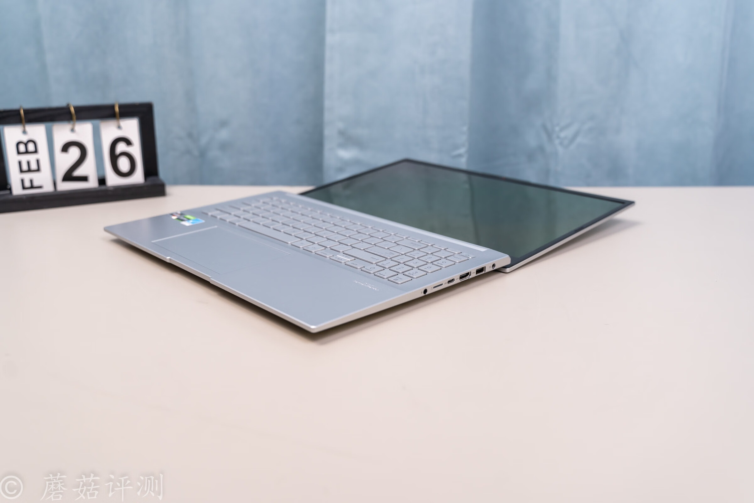 华硕无畏pro15锐龙版和灵耀pro14,轻薄本华硕无畏pro15游戏测评