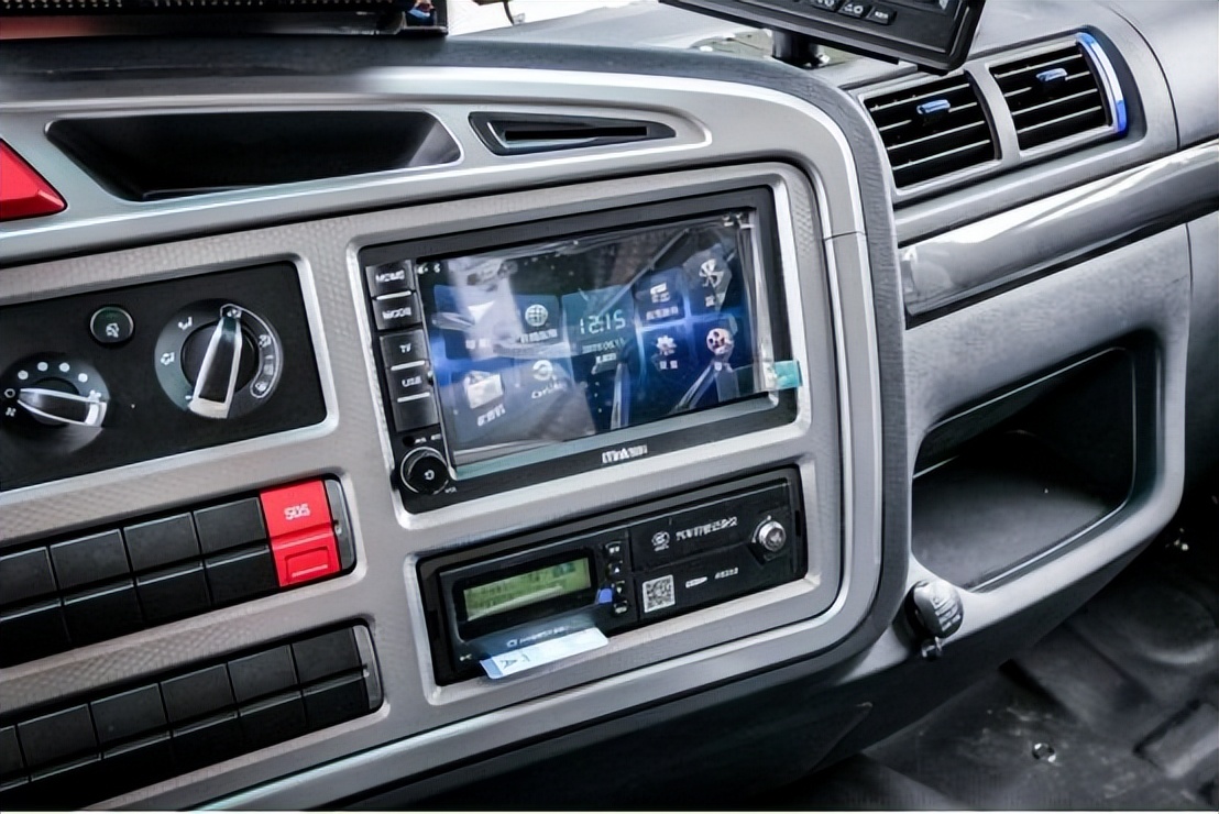 欧曼车配什么车桥,欧曼新车自卸车底盘