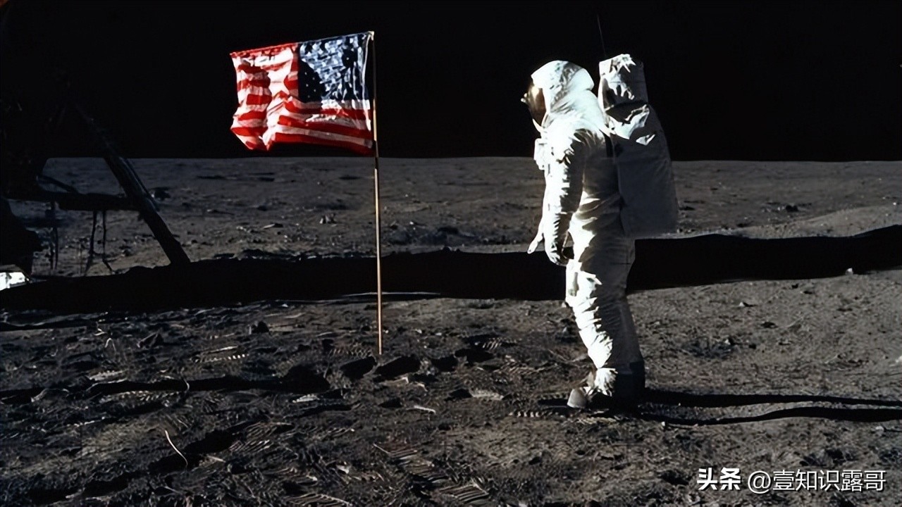 月球真的是外星人建造的基地吗,月球背后是外星人的基地吗