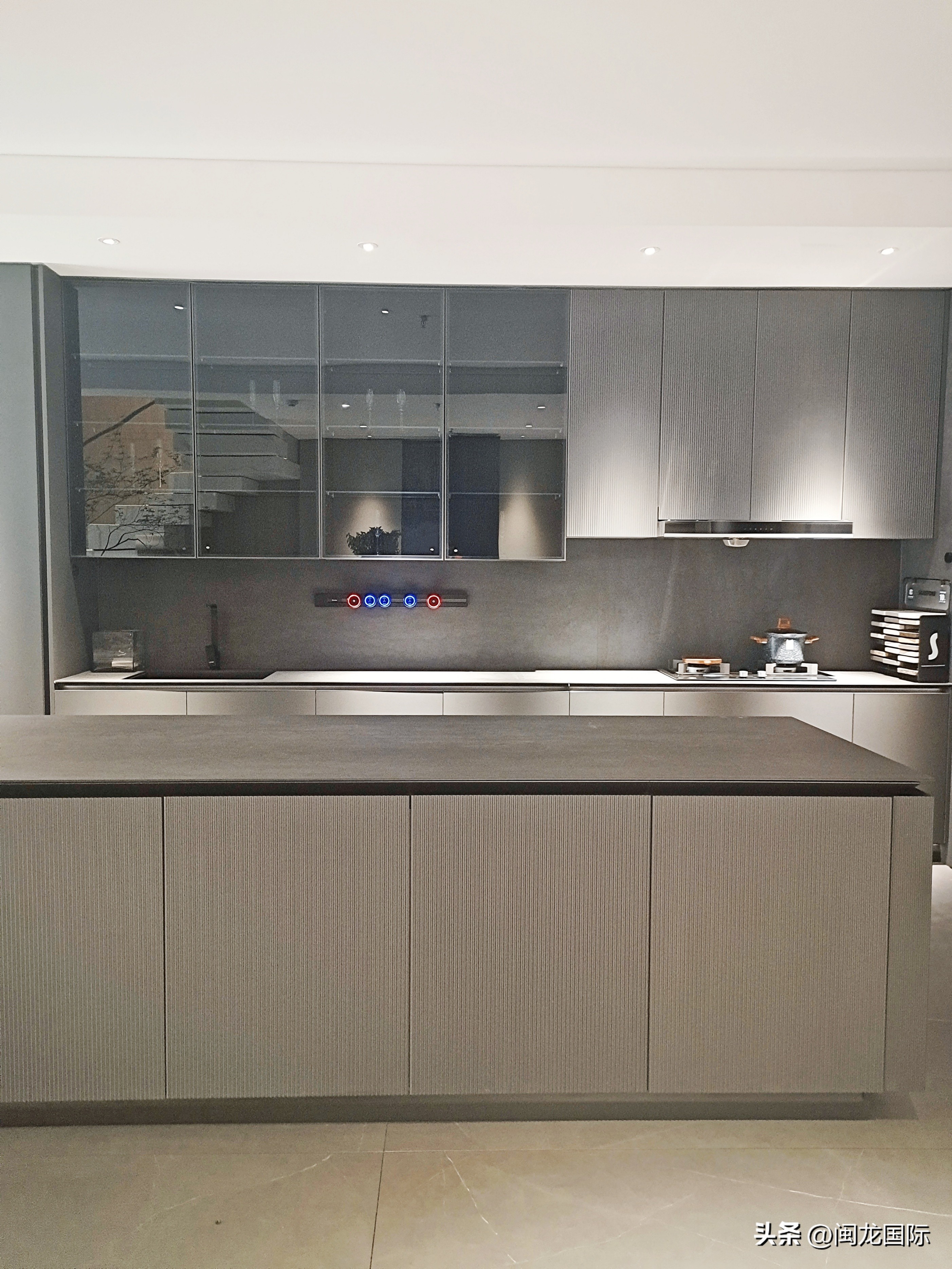 志邦欧派全友定制哪家更好,志邦定制与欧派定制