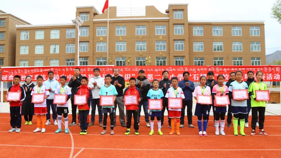 青少年足球联赛视频剪辑,少年足球赛完整视频