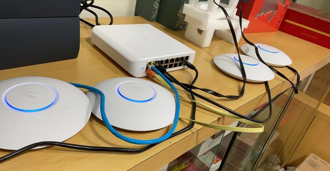 快、稳、雅！两层小复式，优倍快UniFi无线WiFi6全覆盖