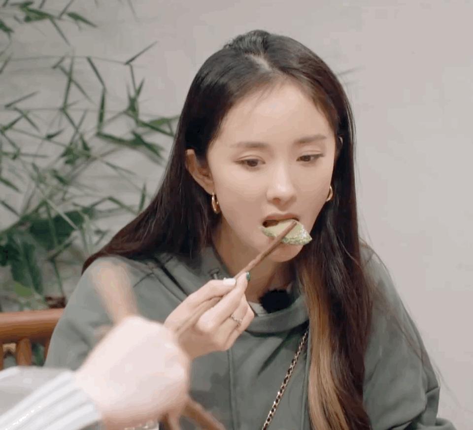 杨幂又上热搜了吗,杨幂屡被逼上热搜