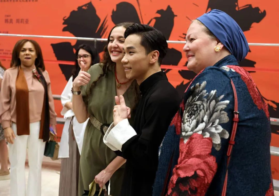 一套丛书一部舞剧一场“故事会”，深圳又一次成功的城市营销