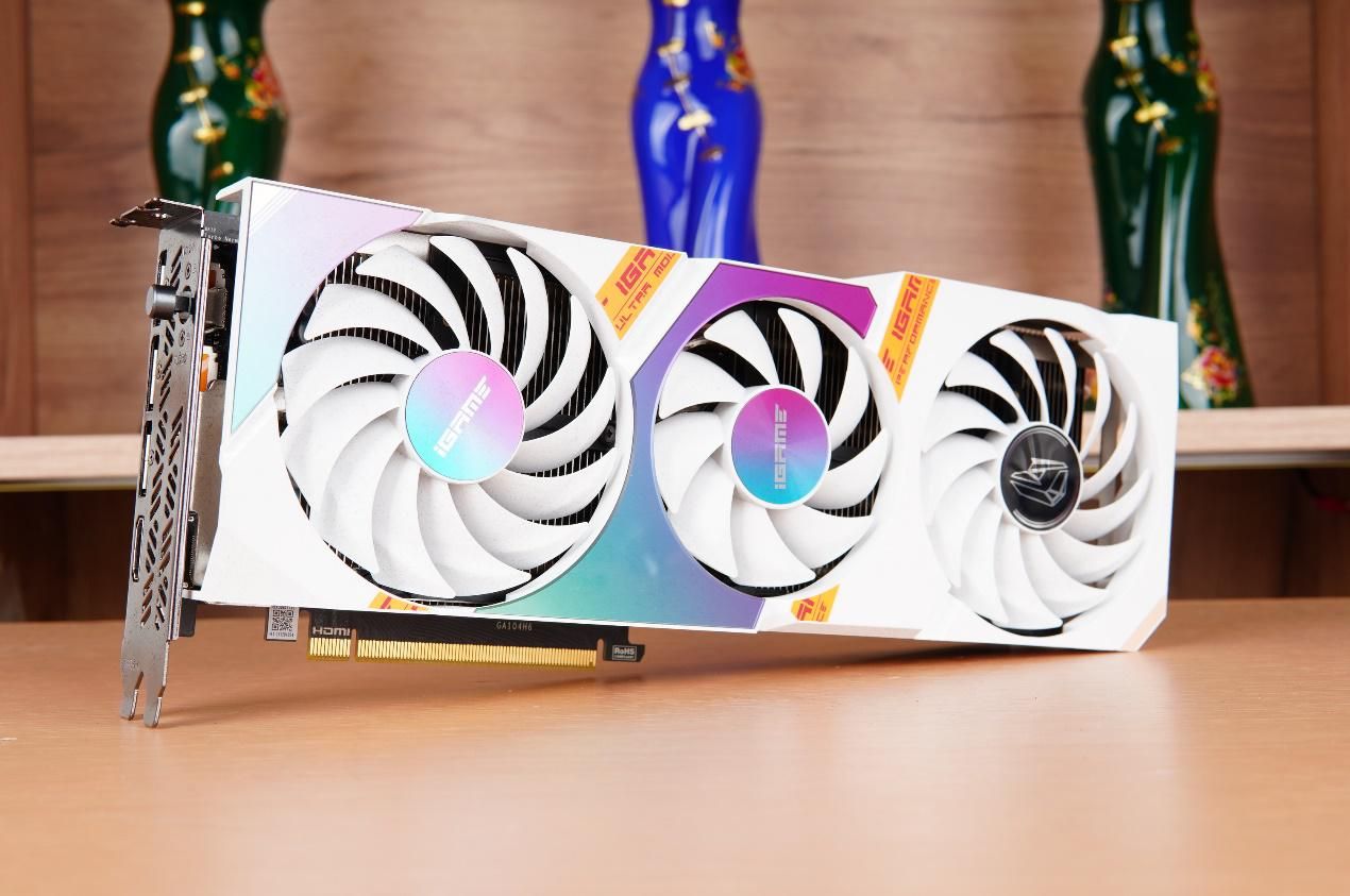 乔思伯v11主机配置推荐,乔思伯v11和v8机箱