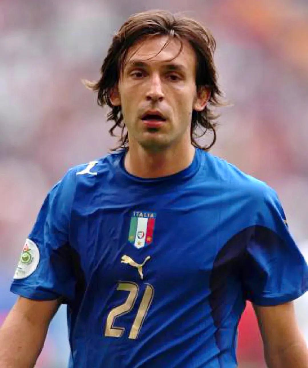 足坛十大中场大师,足坛第一后腰中场大师