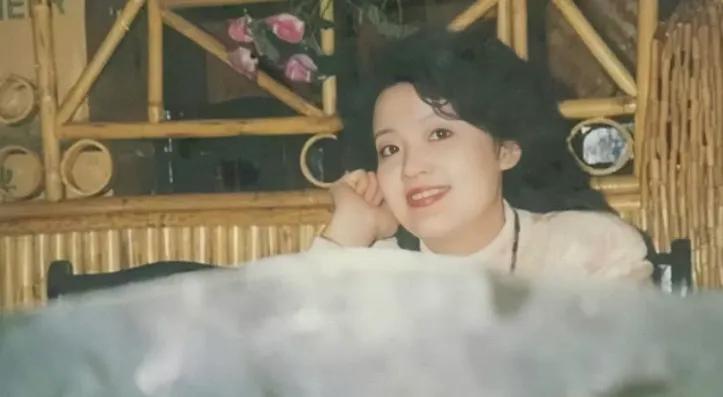 张兰生平：亲弟为她惨死，资本让她净身出户，65岁再创业日入千万