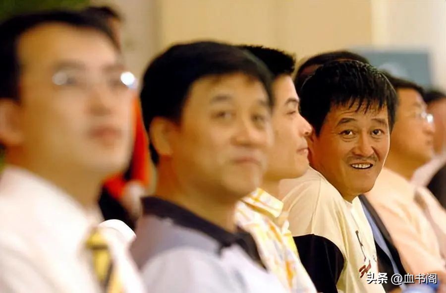 假球冲上热搜，中国男篮男足哪个更烂？