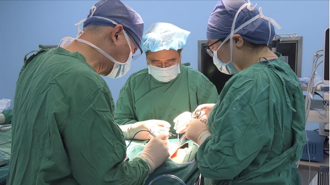 乳腺癌患者手术后，出现上肢水肿，是癌细胞扩散？听听医生怎么说