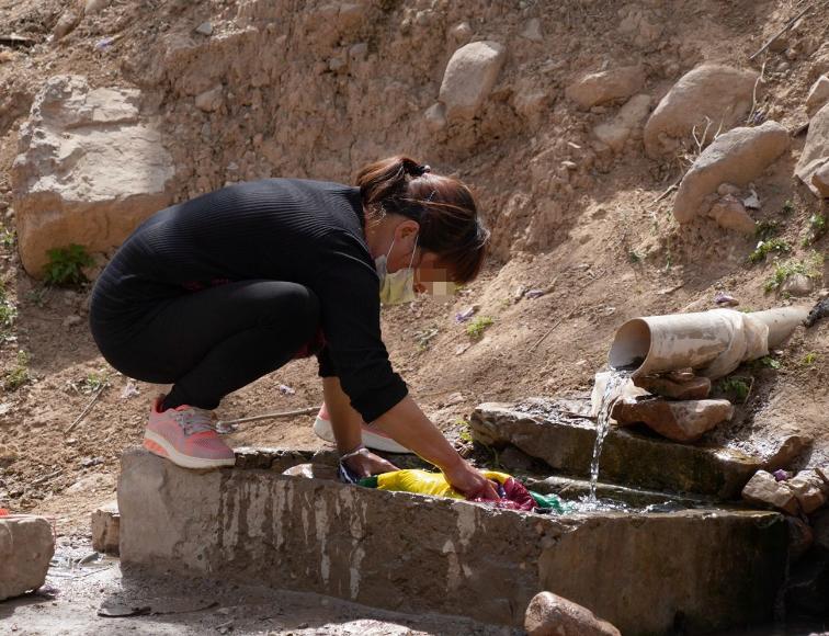 老汉捡到流浪女孩 (光棍汉捡到流浪女后续)