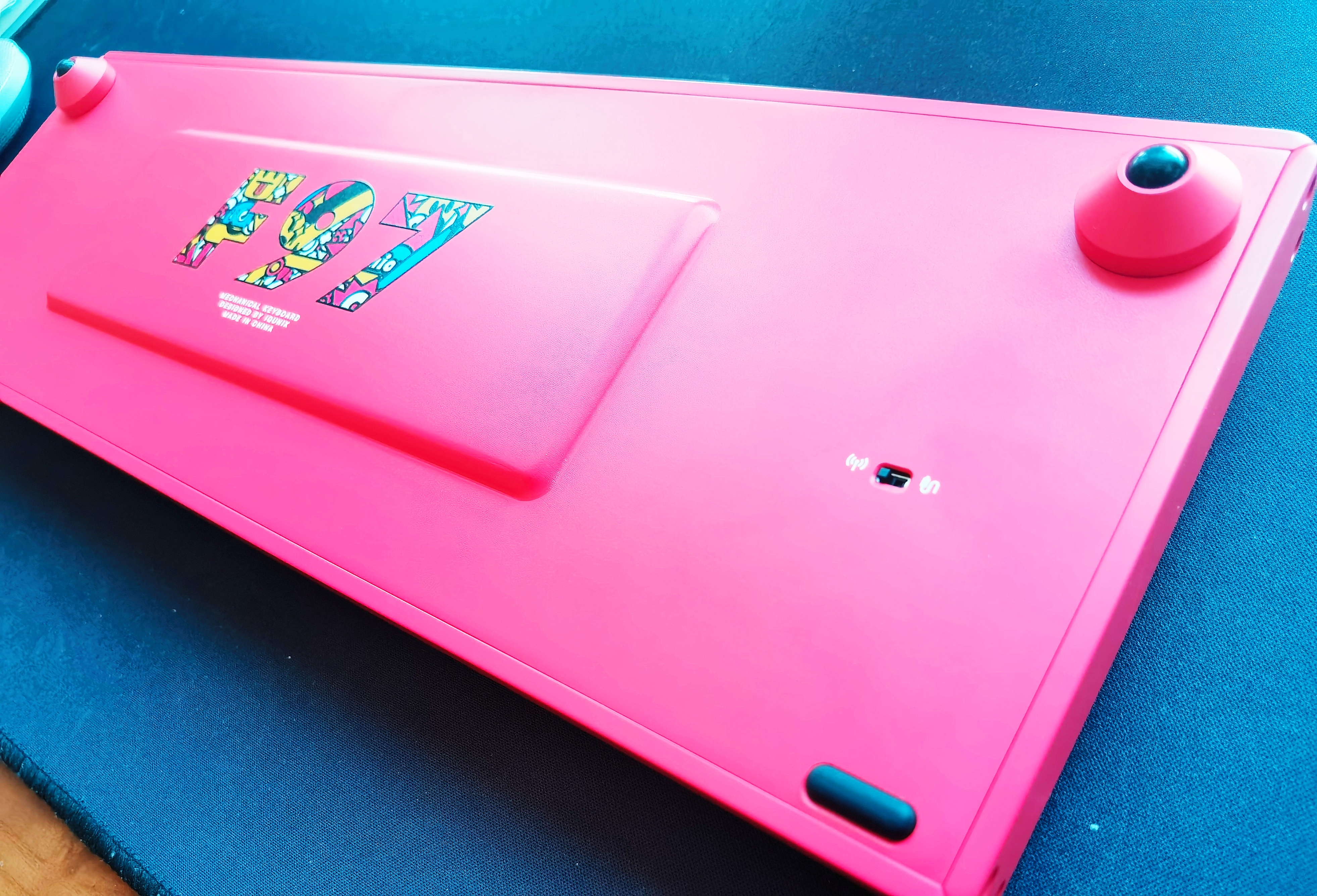 赛睿机械键盘开箱,朋克机械键盘开箱