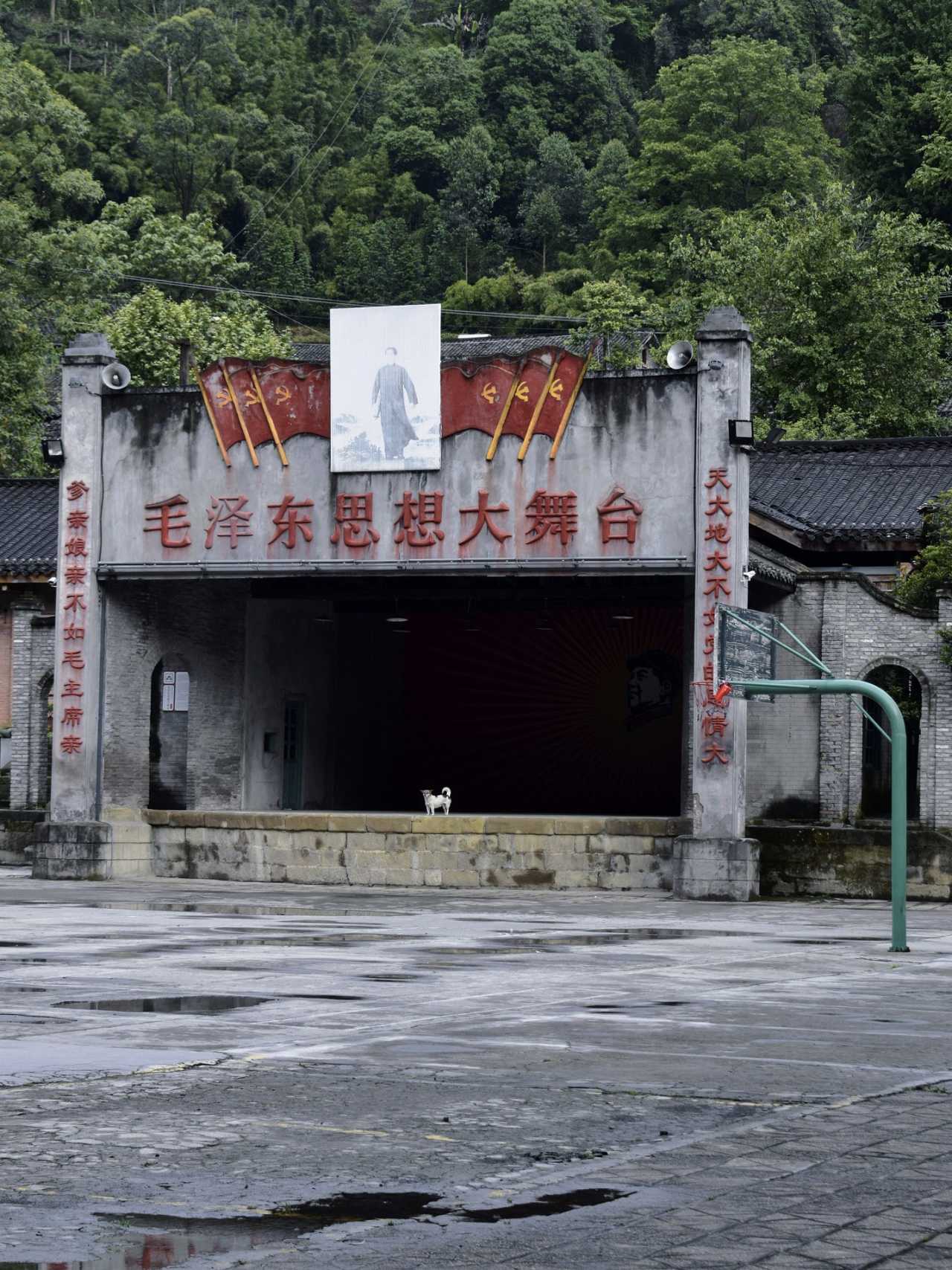 乐山异国风情打卡新去处,乐山游玩攻略及人文风情