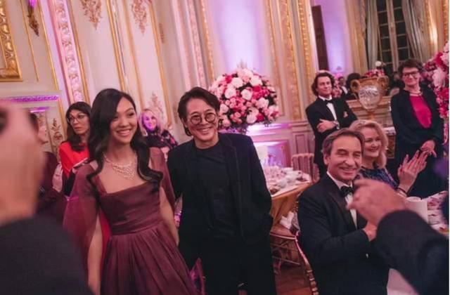 李连杰和黄秋燕的女儿今何在,李连杰谈黄秋燕和利智