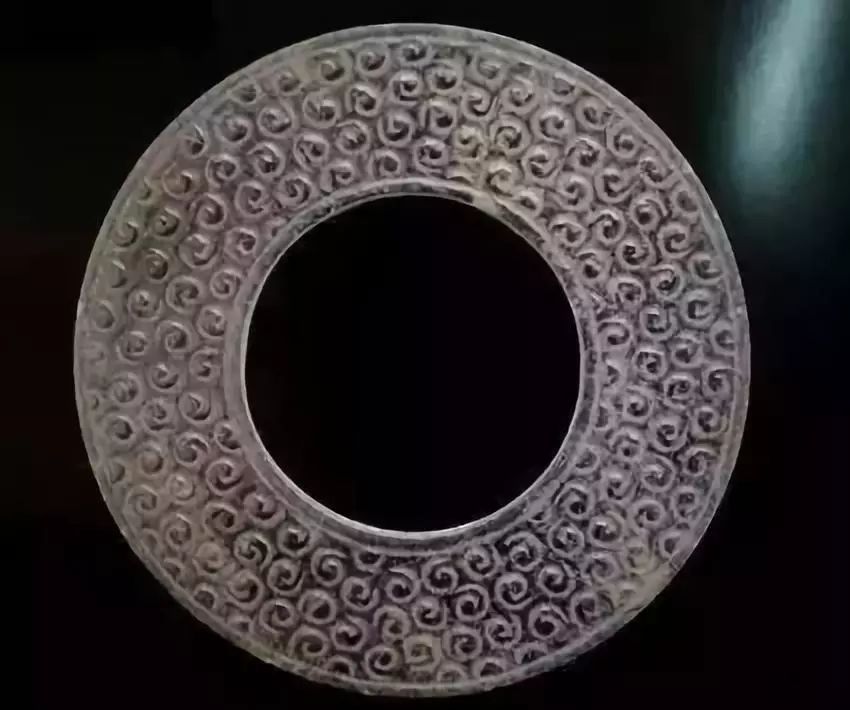 浅谈——鉴别古玉沁色