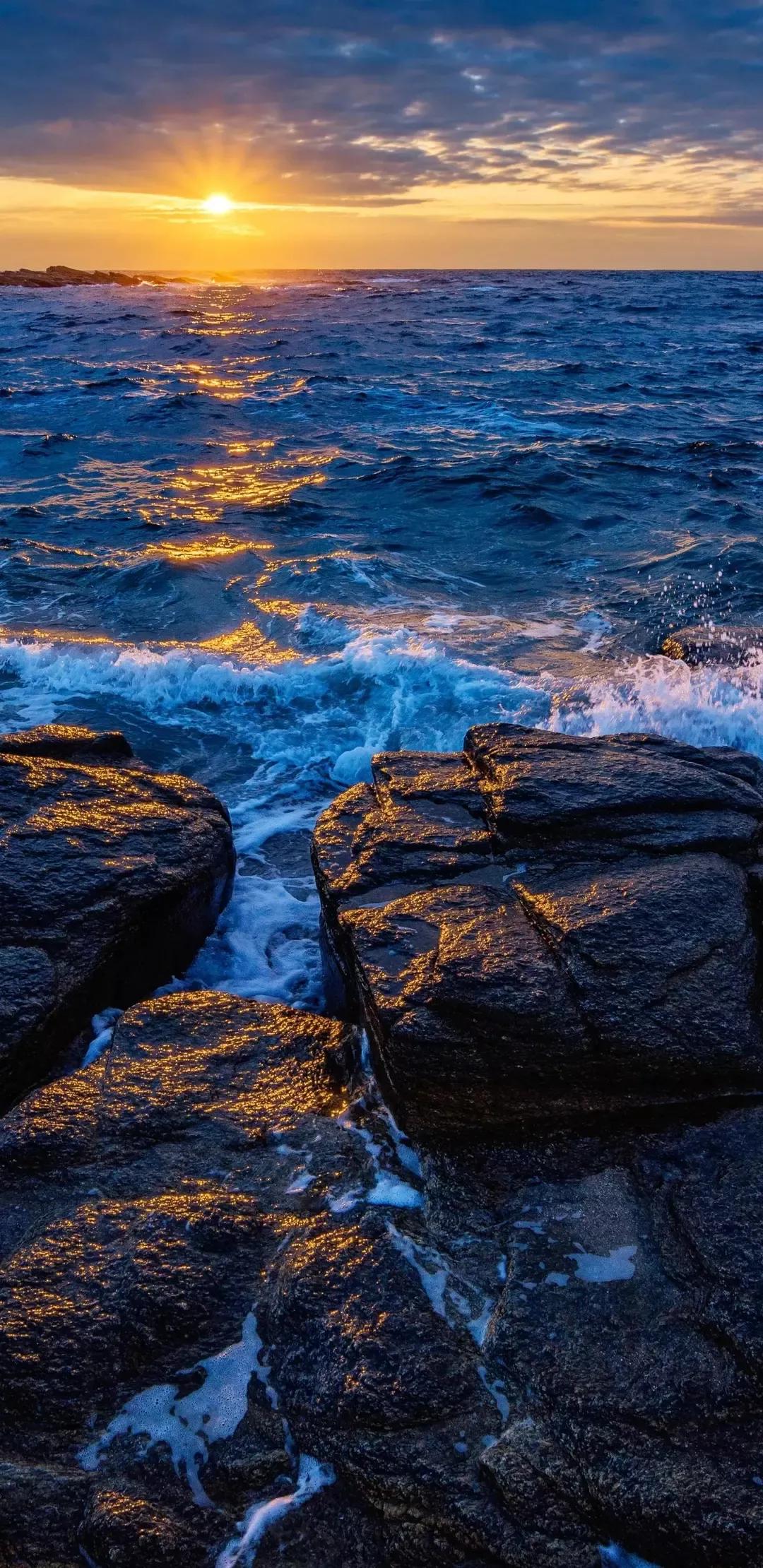 大海壁纸｜大海边，守候朝霞，聆听海浪的乐章