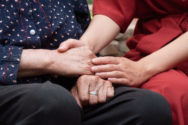 父母在尚有去处父母去只剩归途,人生尚有来处父母去只剩归途