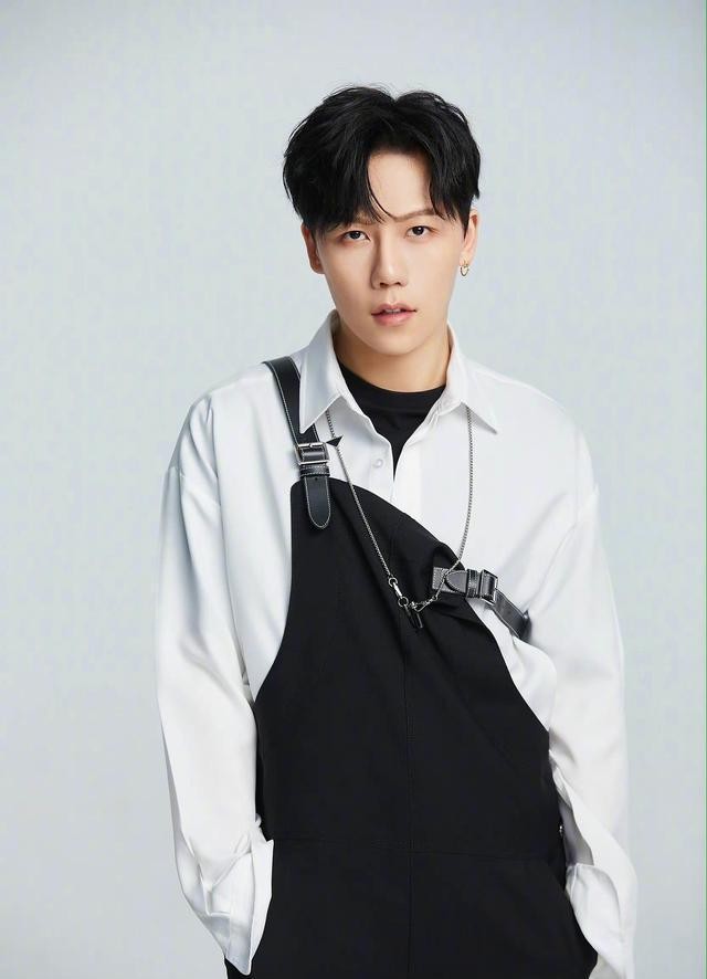 38岁知名男星刘维不幸病倒!入院做手术发文祈祷:希望大家都健康