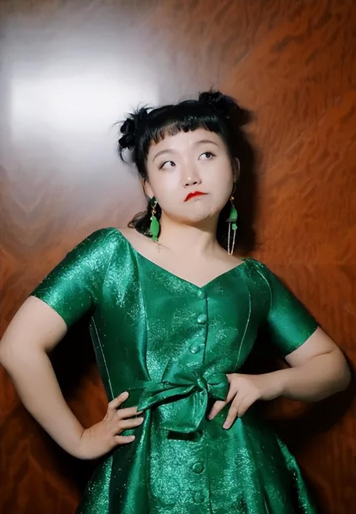 辣目洋子连续翻车,辣目洋子将礼物挂二手平台