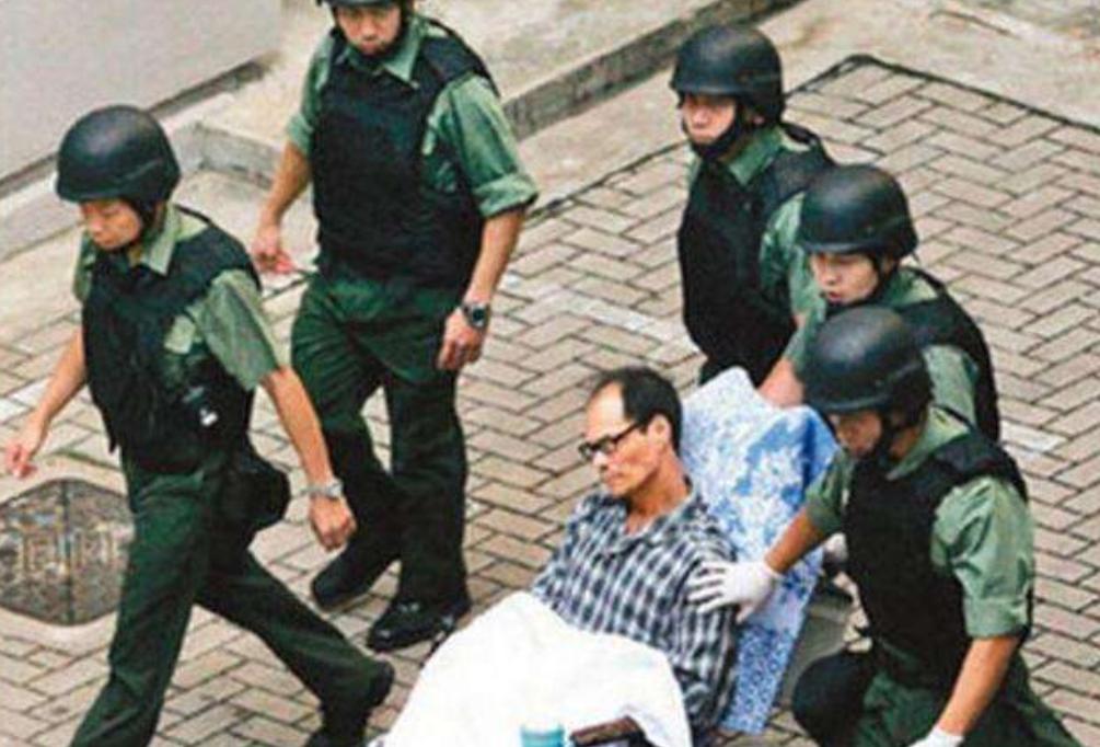 香港乱不乱我说了算？香港狂人季炳雄，遭全球通缉为何只判17年