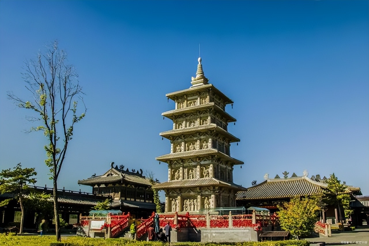 周武帝举办7次佛道辩论，道教一次没赢，灭佛道强迫100万僧侣还俗