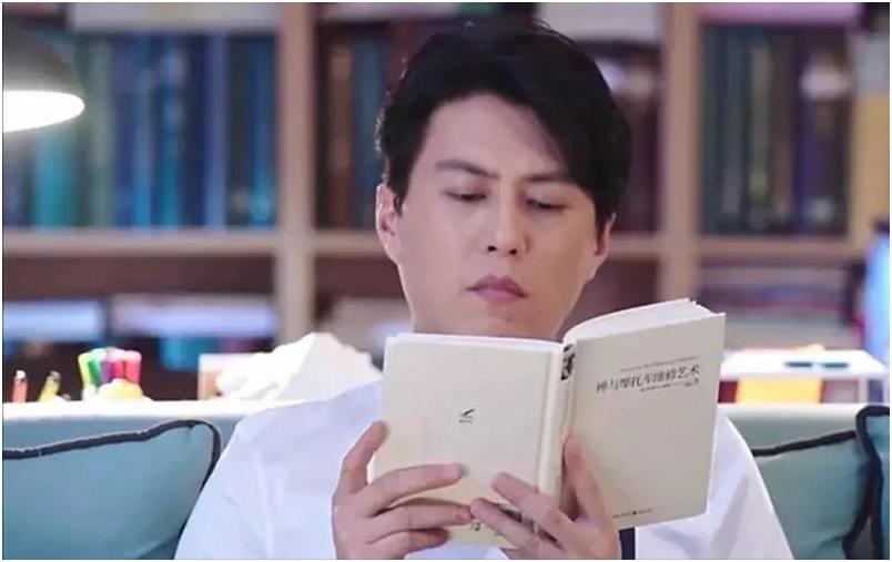 没常识、不识字、不会乘法口诀，这些顶流“文盲”凭什么会红？