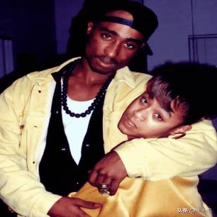 二战女德军士兵照片,老照片二战后悲惨的法国女性