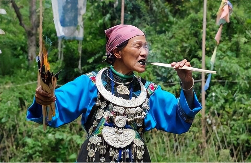 苗疆是否真的有蛊术,为什么说苗疆蛊术那么邪门