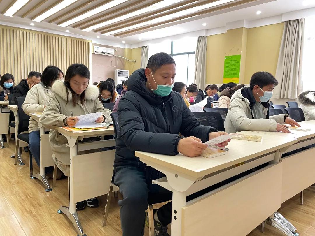 郑州市第八十八中学16届,一岗双责学校检查