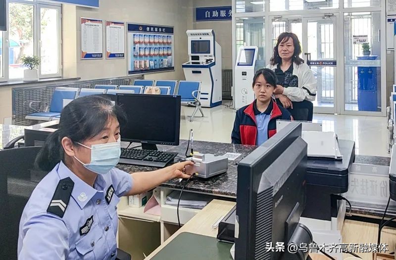 新时代文明实践站爱心助学,新时代文明实践关爱弱势群体