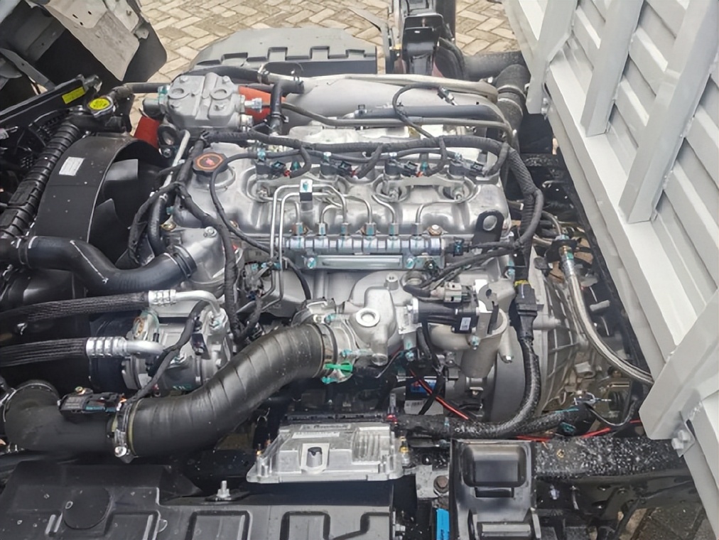 欧康发动机是五十铃技术吗,五十铃腾豹2.5t柴油发动机