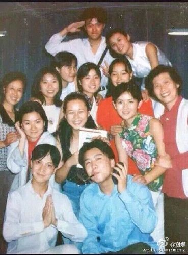 谢娜回归快乐大本营能否再次登顶,谢娜回归快乐大本营开场秀慢动作