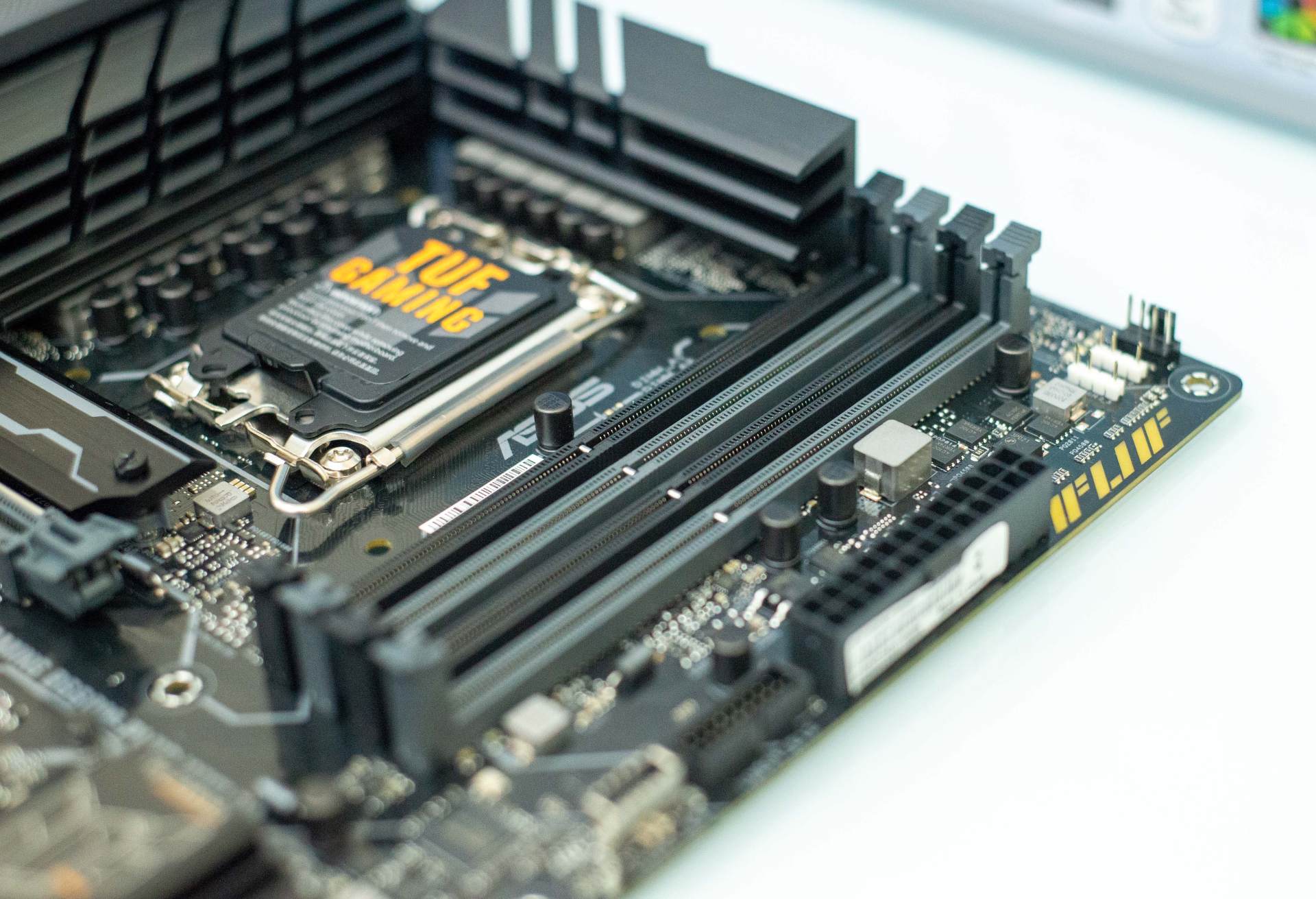 华硕ap201冰立方240水冷,华硕冰立方ap201支持多大的机箱