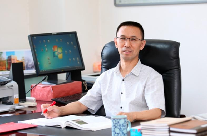 国脸女主持人海霞,央视美女主播海霞图片