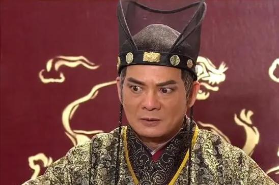 “鸠摩智”李国麟开心晒居民居住证，现居福州，称能买社保太方便